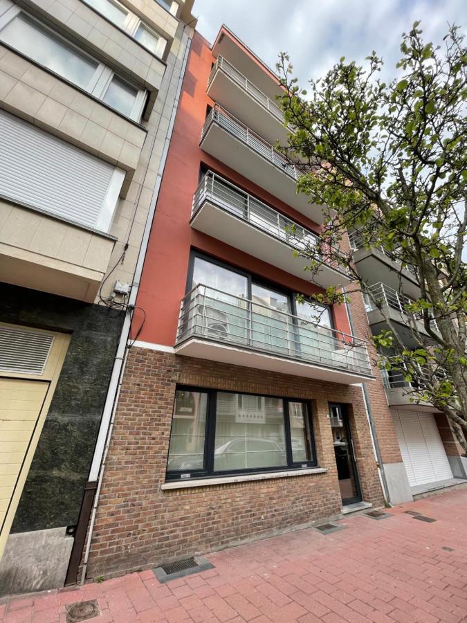 Lovely 2 Bedroom Appartment Near Knokke-Strand Beach Bar Экстерьер фото